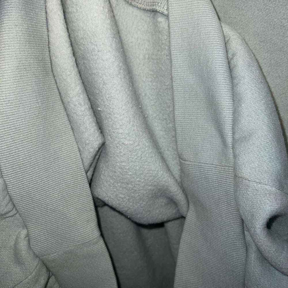 Crewneck - Picture 3 of 6